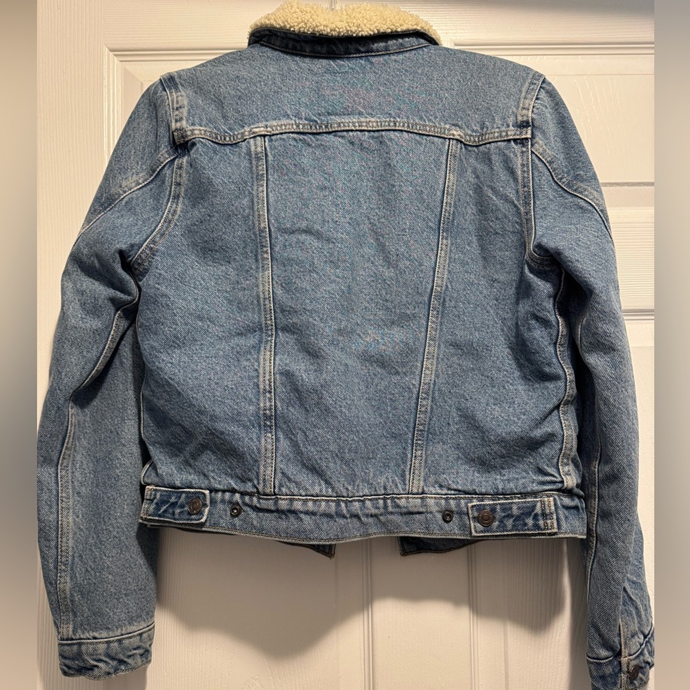 Levi's Sherpa Lined Denim Jacket - Picture 7 of 8